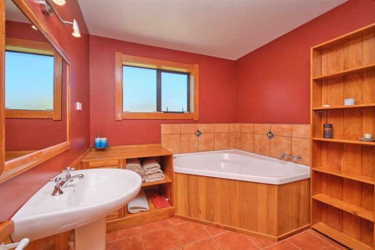 Photo of property in 11 Verona Place, Stratford, 4332