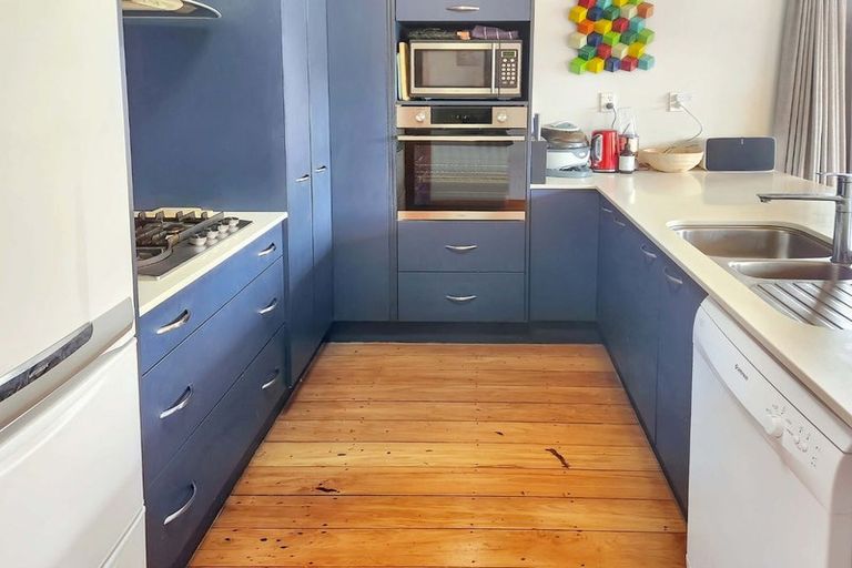 Photo of property in 279 Fergusson Drive, Heretaunga, Upper Hutt, 5018