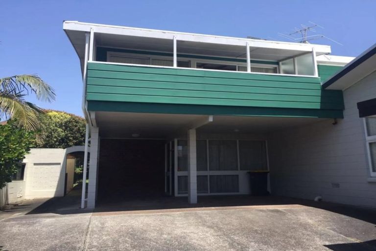 Photo of property in 3/10 Prospect Terrace, Milford, Auckland, 0620