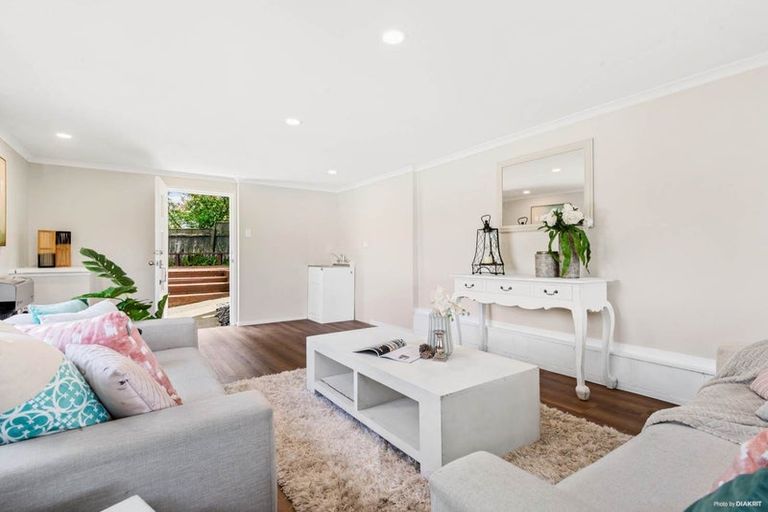 Photo of property in 127 Brian Crescent, Stanmore Bay, Whangaparaoa, 0932