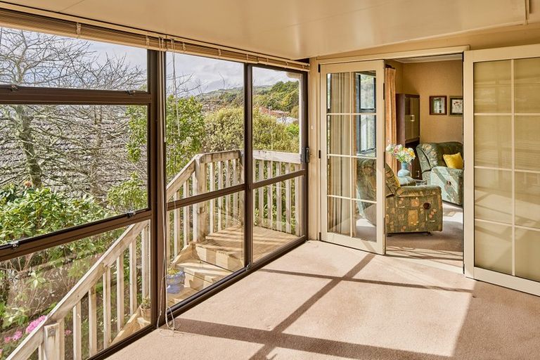 Photo of property in 2 Ryan Grove, Tawa, Wellington, 5028