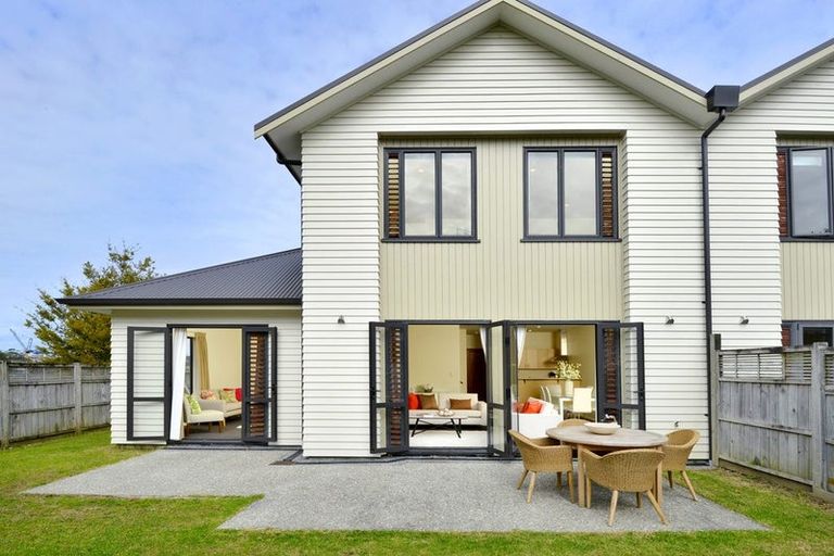 Photo of property in 23/11 The Avenue, Albany, Auckland, 0632