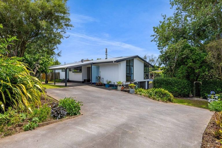 Photo of property in 4 Quin Crescent, Hawera, 4610
