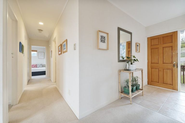 Photo of property in 51 Spence Road, Henderson, Auckland, 0612