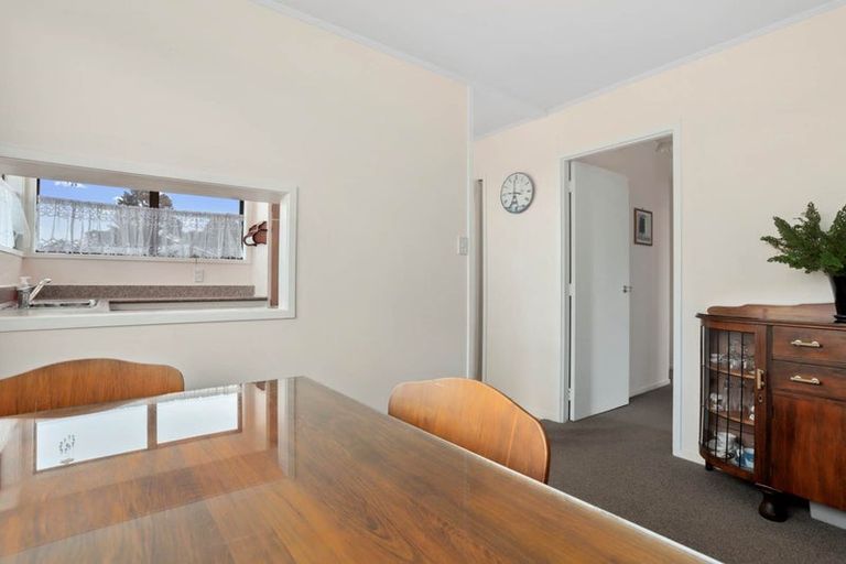 Photo of property in 22 West Harbour Drive, West Harbour, Auckland, 0618