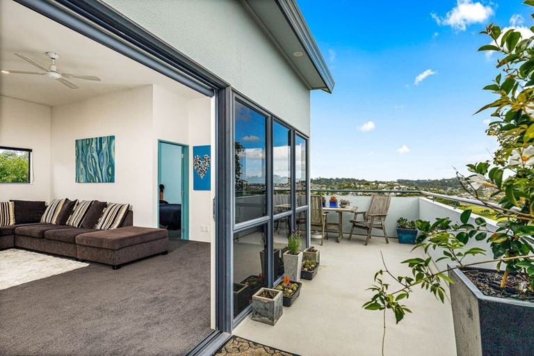 Photo of property in 62 Stanmore Bay Road, Stanmore Bay, Whangaparaoa, 0932