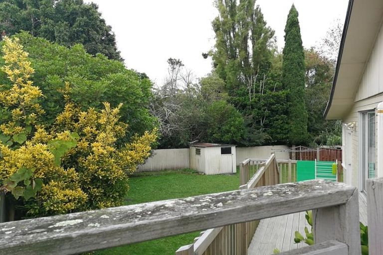 Photo of property in 77 Sunnynook Road, Forrest Hill, Auckland, 0620
