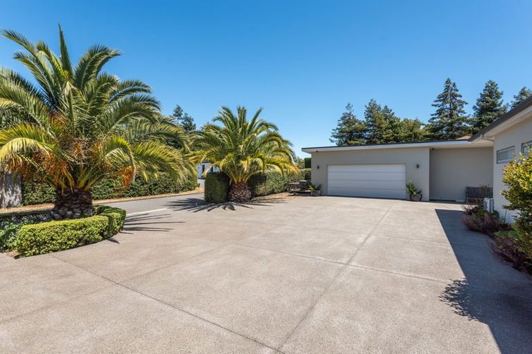 Photo of property in 47 Oakgrove Drive, Rangiora, 7400