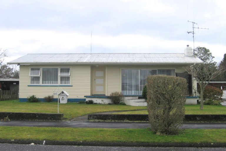 Photo of property in 34 Priscilla Crescent, Melville, Hamilton, 3206