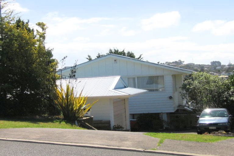 Photo of property in 105 Matipo Road, Mairangi Bay, Auckland, 0630