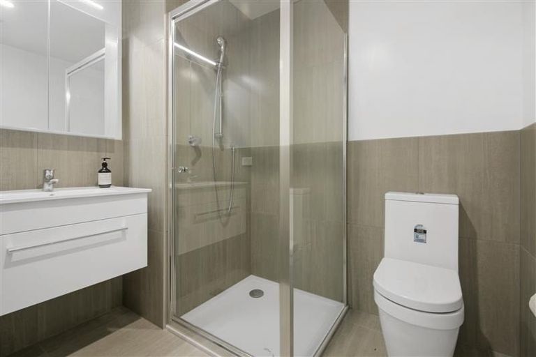 Photo of property in 105/165 Lake Road, Northcote, Auckland, 0627