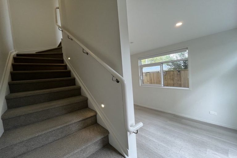 Photo of property in 3/2 Moor Avenue, Te Atatu Peninsula, Auckland, 0610