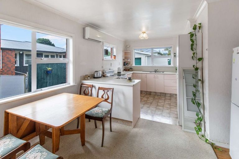 Photo of property in 10 Tawa Street, Levin, 5510
