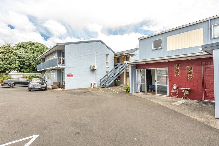 Photo of property in 1 Hurworth Place, College Estate, Whanganui, 4500