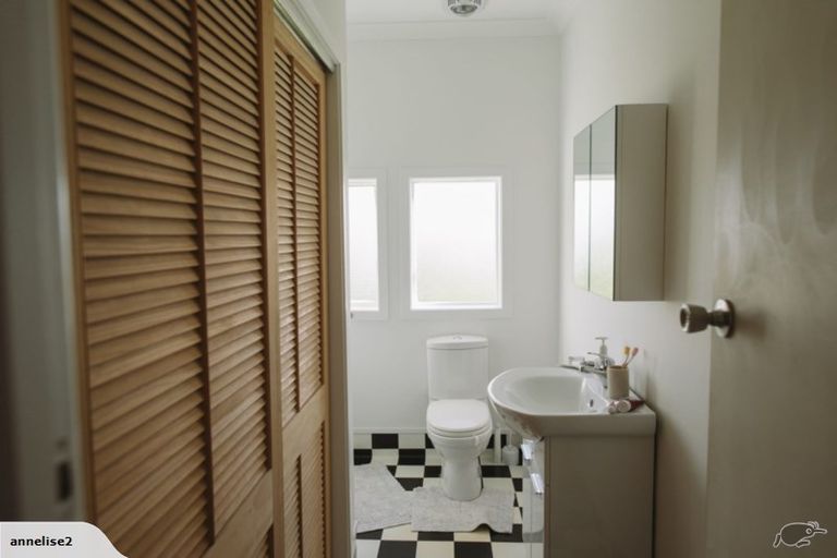 Photo of property in 1/33-35 Teal Crescent, Beach Haven, Auckland, 0626