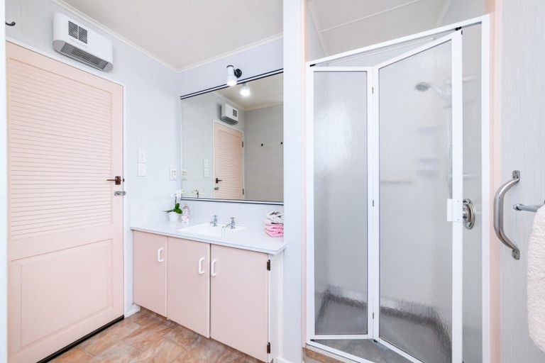 Photo of property in 16a King Street, Feilding, 4702