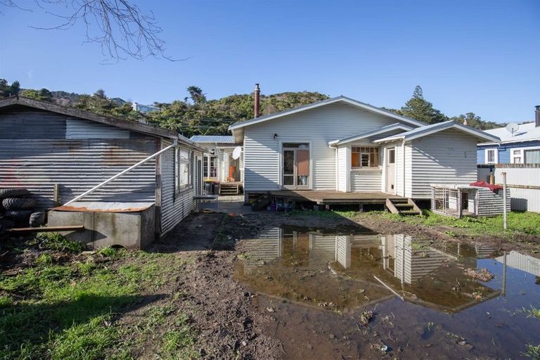Photo of property in 112 Alexander Street, Greymouth, 7805