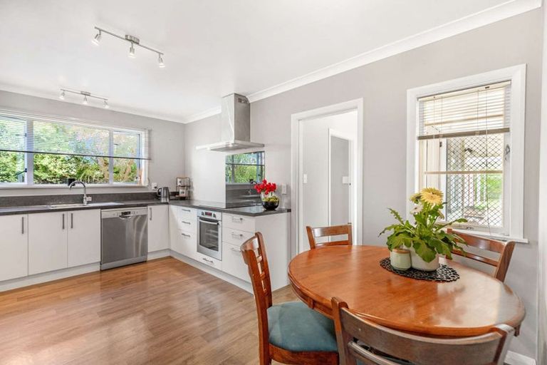 Photo of property in 21 Moore Avenue, Tawhero, Whanganui, 4501