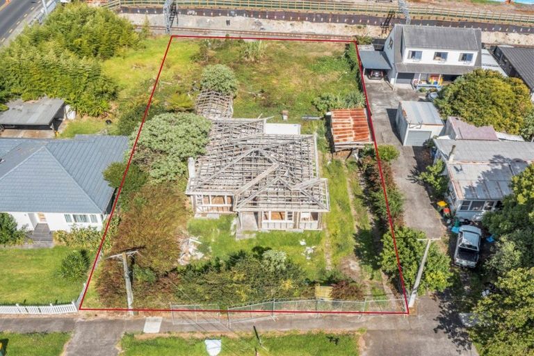 Photo of property in 28 Cambridge Terrace, Papatoetoe, Auckland, 2025