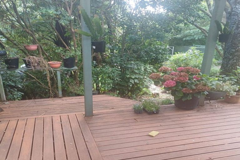 Photo of property in 205 Miromiro Road, Normandale, Lower Hutt, 5010