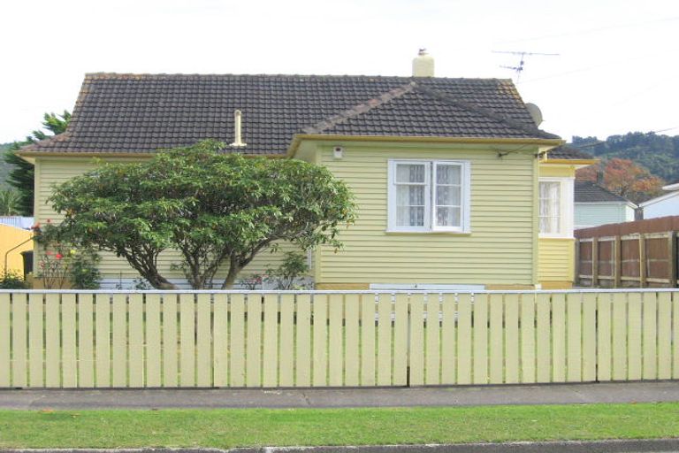 Photo of property in 9 Poole Street, Taita, Lower Hutt, 5011
