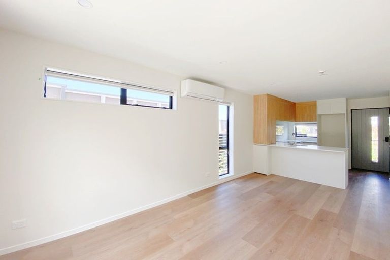 Photo of property in 1/60 Selo Street, Glen Eden, Auckland, 0602