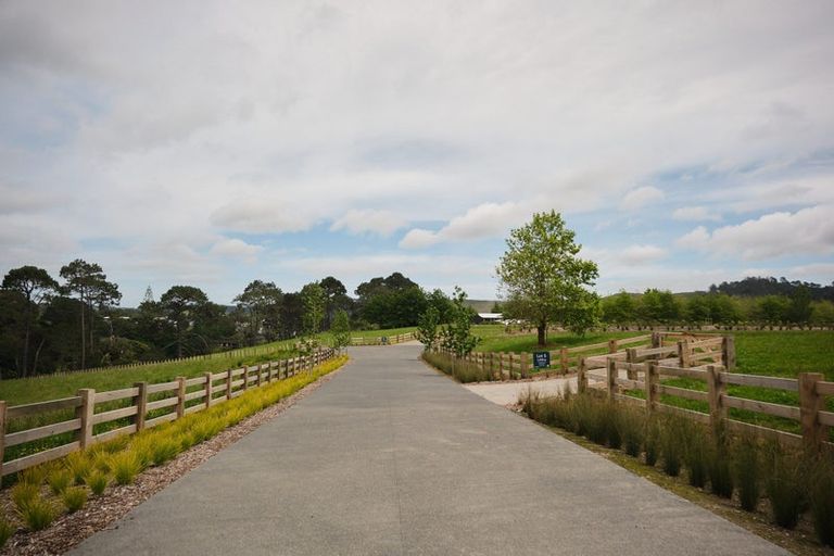 Photo of property in 2 Ada Lane, Riverhead, 0793