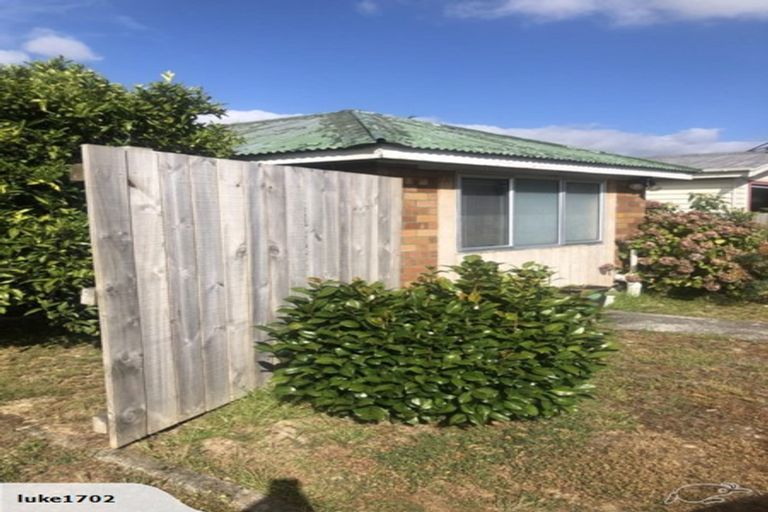 Photo of property in 25 Venice Street, Martinborough, 5711