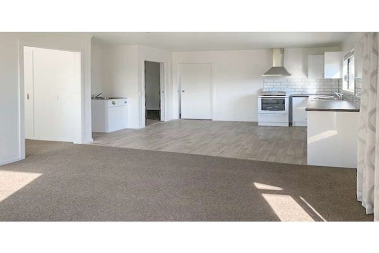 Photo of property in 27 Hinemoa Street, Levin, 5510