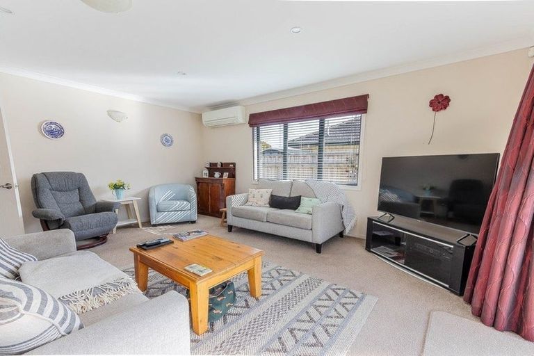 Photo of property in 36 Purnell Street, College Estate, Whanganui, 4500