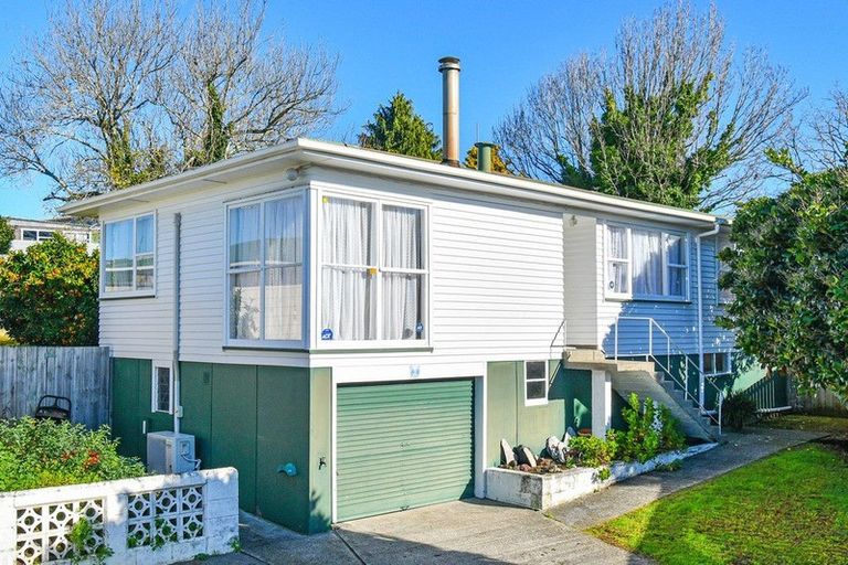 Photo of property in 14 Valencia Place, Manurewa, Auckland, 2102