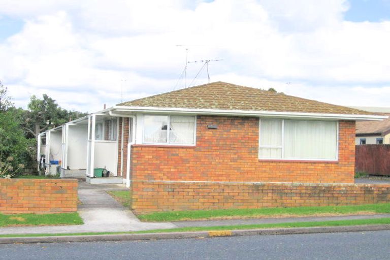 Photo of property in 1/32 Eastern Beach Road, Eastern Beach, Auckland, 2012
