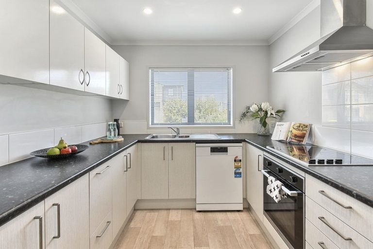 Photo of property in 51 Ipukarea Street, Weymouth, Auckland, 2103