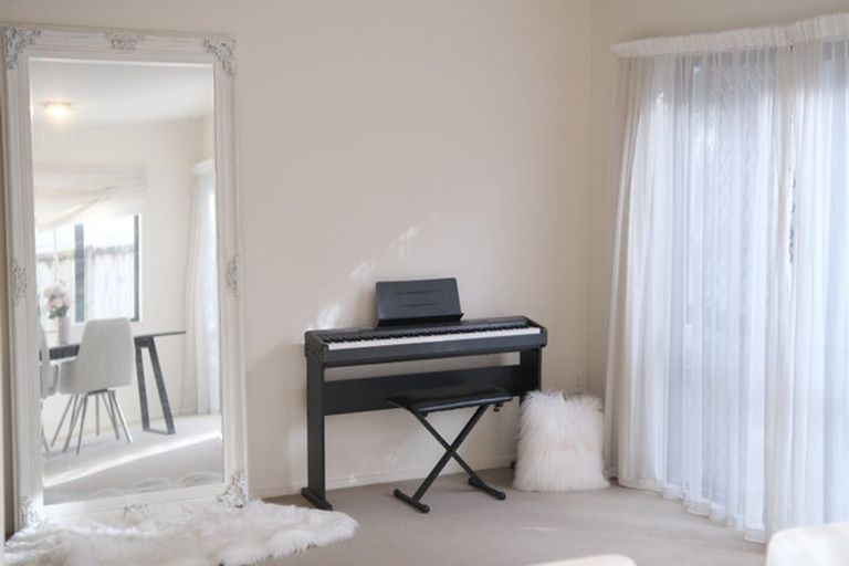 Photo of property in 29 Kelvin Hart Drive, East Tamaki, Auckland, 2013