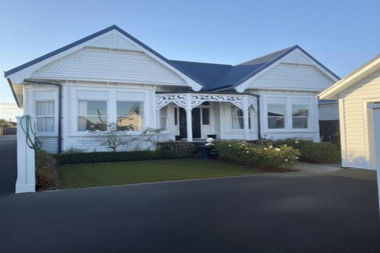Photo of property in 181 Geraldine Street, Edgeware, Christchurch, 8013