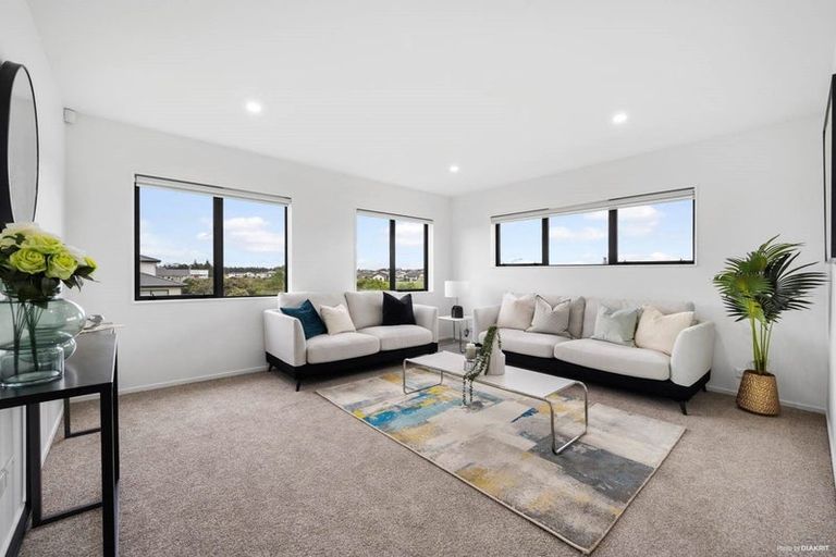 Photo of property in 11 Kuhanui Drive, Karaka, Papakura, 2113