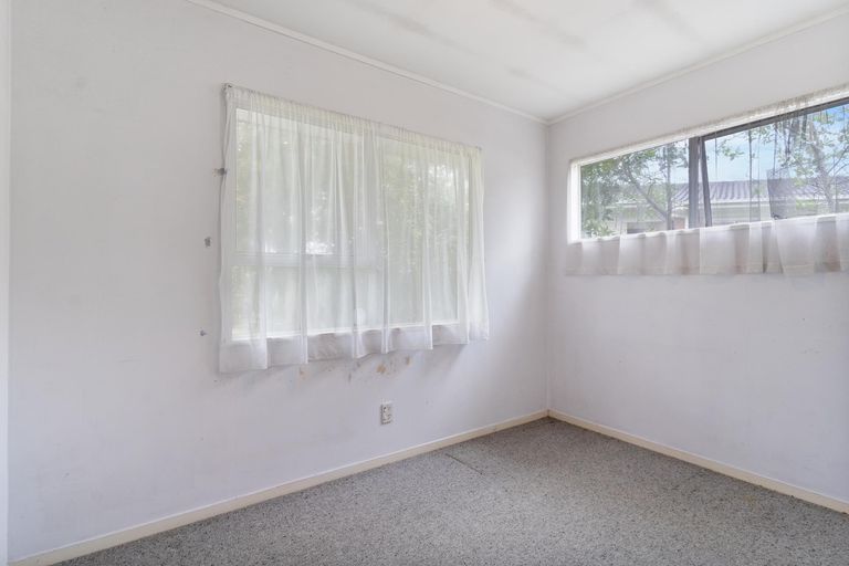 Photo of property in 9 Sikkim Crescent, Clover Park, Auckland, 2019