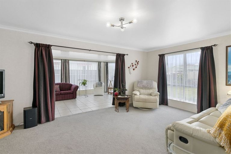 Photo of property in 3 Rimu Street, Levin, 5510