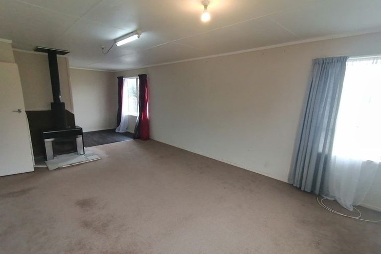 Photo of property in 4 Backhurst Grove, Massey, Auckland, 0614