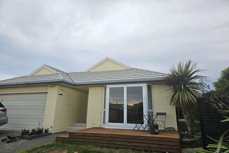 Photo of property in 1/7 Orlando Crescent, Waimairi Beach, Christchurch, 8083