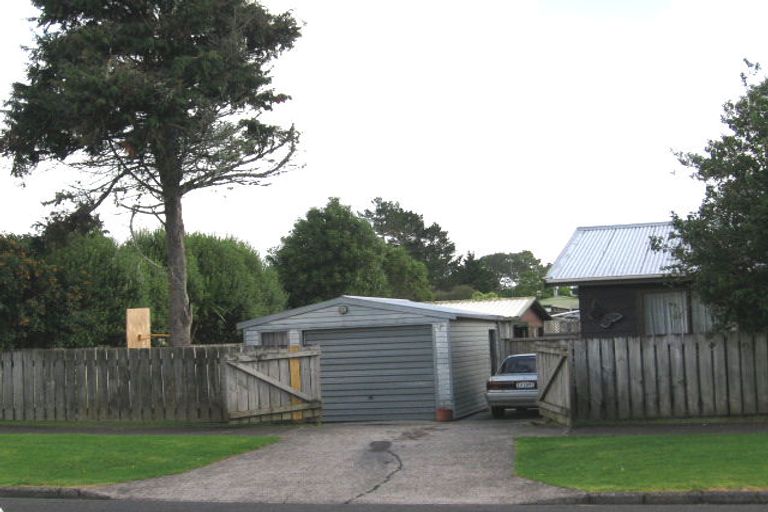 Photo of property in 488 Swanson Road, Ranui, Auckland, 0612