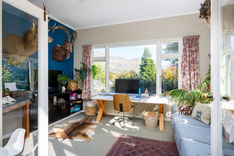 Photo of property in 142 Beacon Point Road, Wanaka, 9305