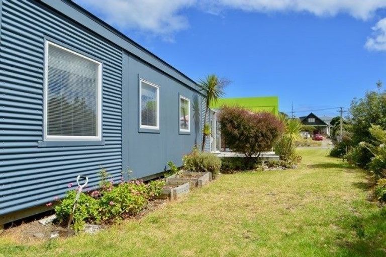 Photo of property in 22 Babbacombe Avenue, Otaki Beach, Otaki, 5512