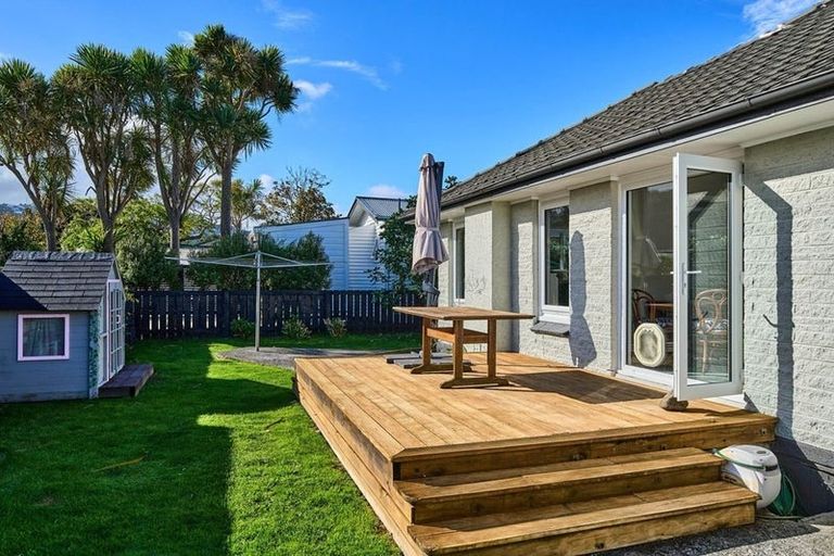 Photo of property in 1 East Grove, Alicetown, Lower Hutt, 5010