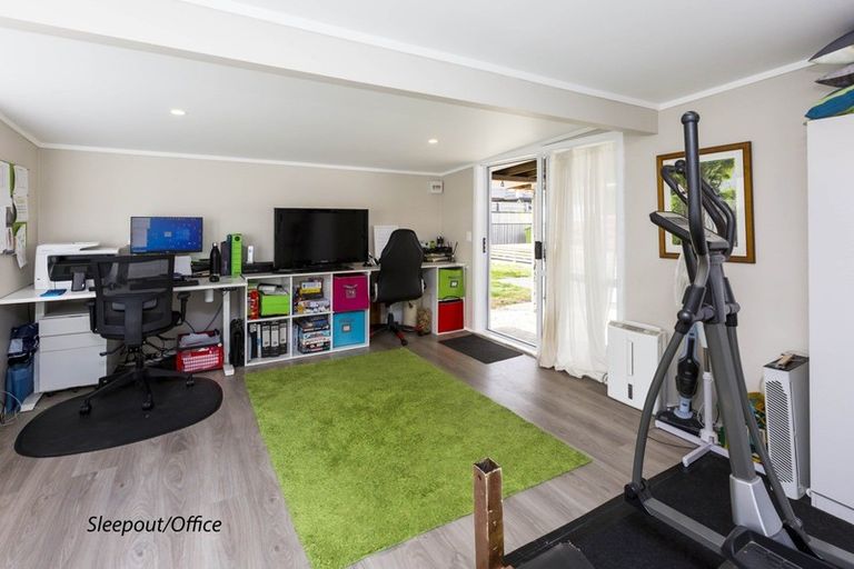 Photo of property in 3 Ruahine Street, Trentham, Upper Hutt, 5018