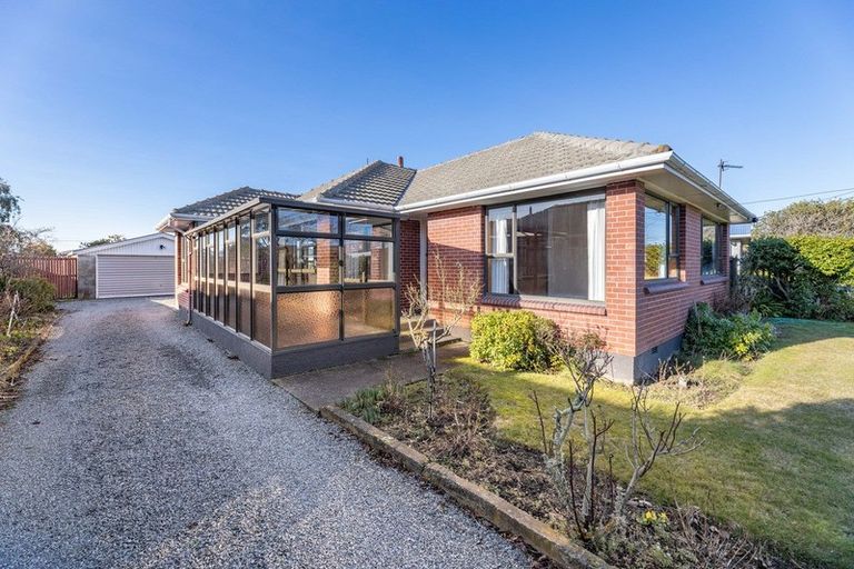 Photo of property in 28 Chedworth Avenue, Bishopdale, Christchurch, 8053