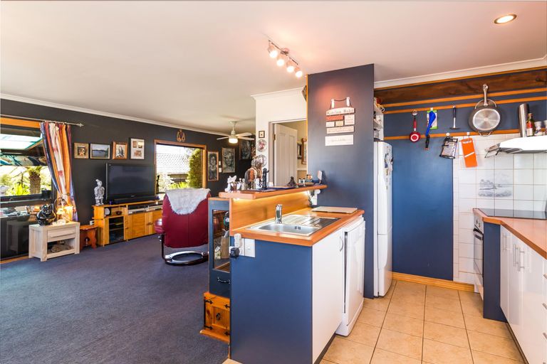 Photo of property in 1/24 Kiddle Drive, Hilltop, Taupo, 3330