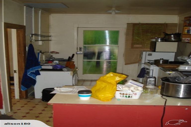 Photo of property in 13 Mortimer Terrace, Aro Valley, Wellington, 6021