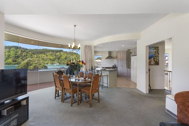 Photo of property in 301 Beach Road, Whangamata, 3620