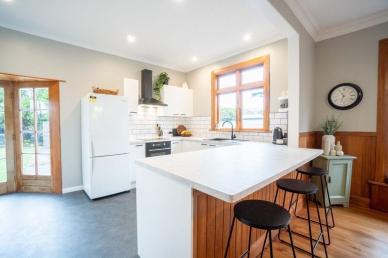 Photo of property in 24 Thomson Street, West End, Palmerston North, 4412